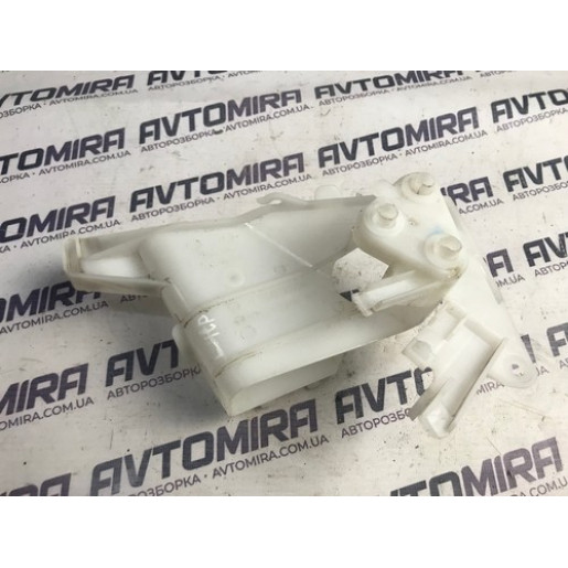 Кронштейн ручки передньої лівої  VW Passat B6 SN 2005-2010 3C0837867